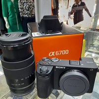 Sony A6700 + Lente 18-135mm – Combo Completo!