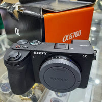 Sony A6700 corpo + caixa – Seminova, impecável!