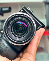 SONY a6000 com objetiva 18-55mm