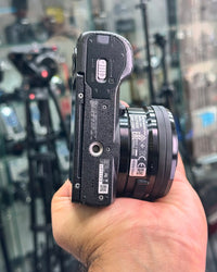 Câmera SONY A5100 com Lente 16-50mm – Seminova ✨📸