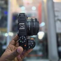 Nikon Z30 corpo + lente do kit – Seminova e completa!