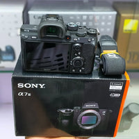 Sony A7 III (Corpo) – Seminova na Caixa